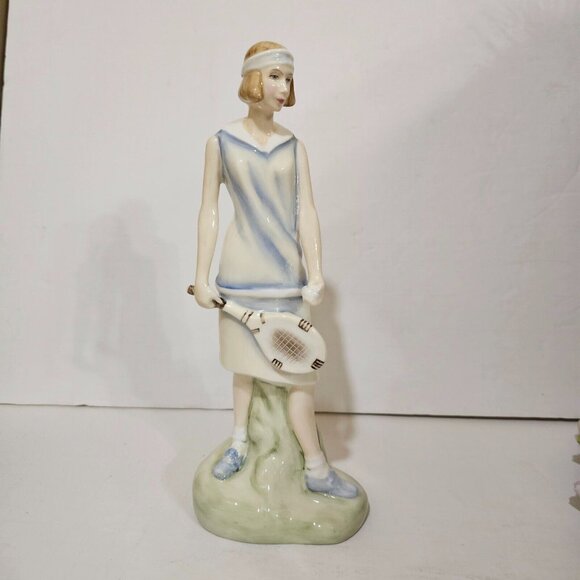 Royal Doulton Figurine HN3807 Emily by Alan Maslankowski Wimbledon '96 signed - Picture 1 of 6